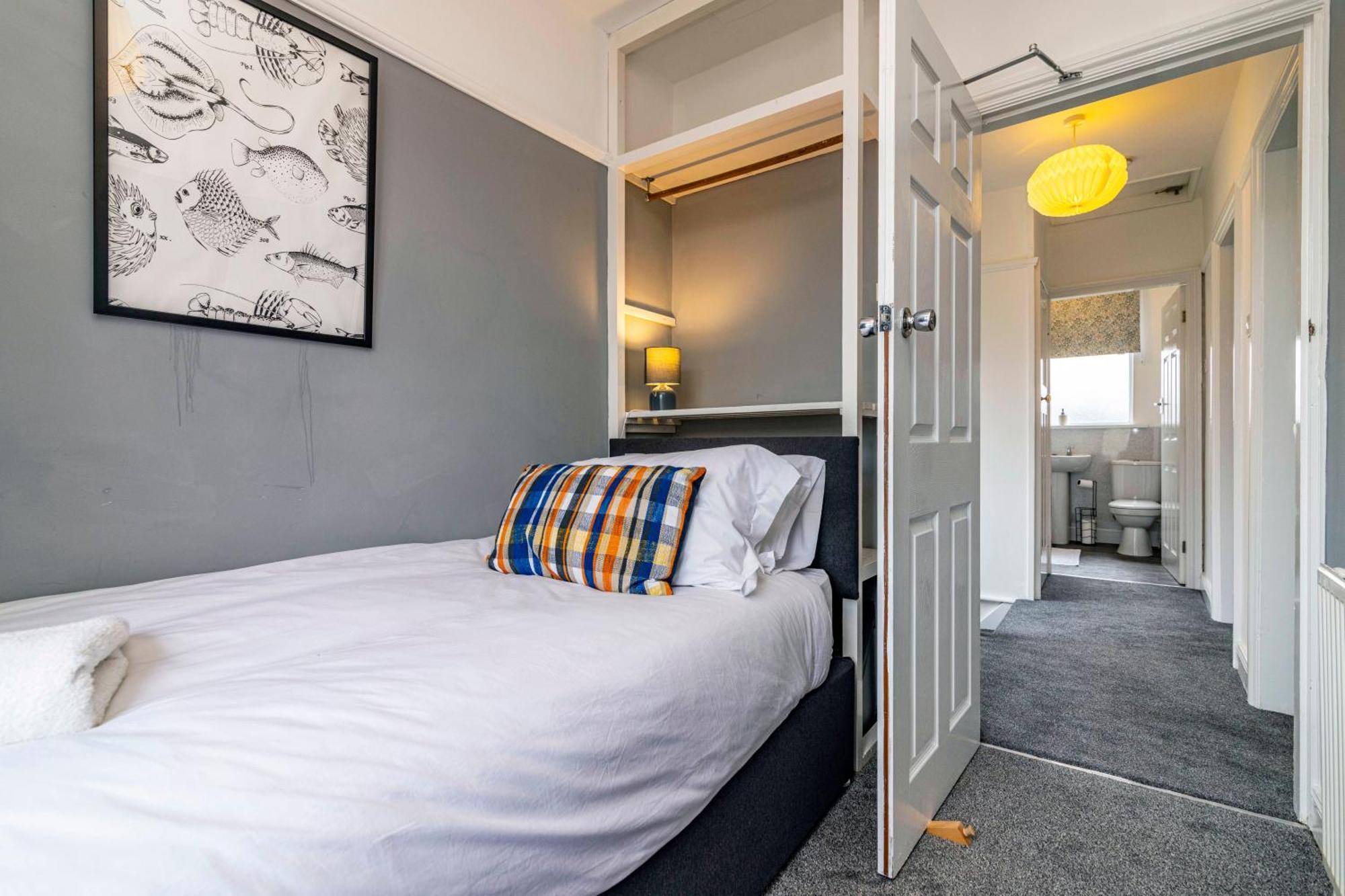 Lovely 4Bdr Home- Off Street Parking Sleeps 7 Nottingham Exterior foto
